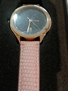 Gold Tone/Rose Women’s Quartz Watch NIB - Picture 1 of 8