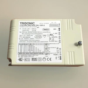 Alimentación LED para unidad de fuente de luz fría TRIDONIC LCAI TCI módulo 50W SAA-121682-EA - Imagen 1 de 4