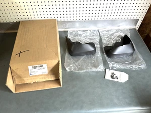 GM OEM NOS 19156900 Front Molded Splash Guards Black 2008-2012 Chevrolet Malibu - Bild 1 von 5