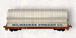 HO Scale ROCO Austria Milwaukee Vinegar Co. Tank Car MVX 10 Rolling Stock - Picture 1 of 6