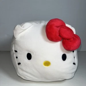 Sanrio Hello Kitty Square 8” Universal Studios Exclusive Soft Plush 2023 - Picture 1 of 7
