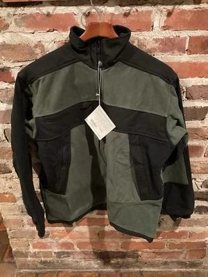 Флисовая куртка для рыбалки нахлыстом средний размер - Изображение 1 из 4