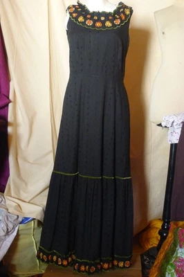 Orig. 70er Jahre Vintage besticktes Kleid mit Lochmuster Gr. 38/40? neuwertig - Bild 1 von 4