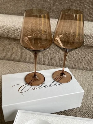 Vajilla de vino de colores de Estelle Amber Smoke nuevo en caja juego de dos 16,5 onzas Foto 1 de 4