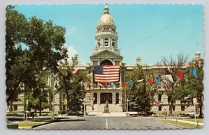 Wyoming State Capitol Building at Cheyenne Wyoming Postcard - Picture 1 of 2