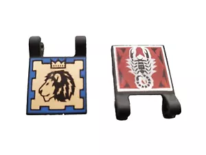2 LEGO Flags From Castle 8781 Flag 2x2 Scorpion & Lion With Crown 2335pb006 - Picture 1 of 6