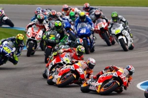 Póster MotoGP 2015 motocicletas carreras decoración de pared arte impresión lienzo póster - Imagen 1 de 4