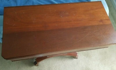 HERMOSA MESA DE JUEGO ANTIGUA IMPERIO VICTORIANO CAOBA Foto 1 de 4