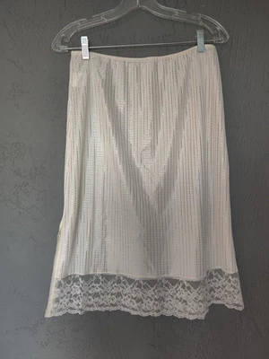 Falda De Colección Oh La La Sassoon Medio Deslizamiento Rara Texturizada Encaje Transparente Grande *leer Foto 1 de 4