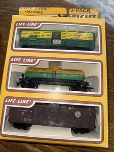 🚂 NEW Pack of 3 Life-Like Trains HO Scale Fast Freight Freight Cars #8459 NIB - Picture 1 of 7