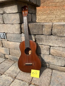 Vintage Martin 1950’s Tenor Ukulele - Picture 1 of 8