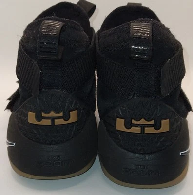 LeBron James Zoom Soldier 麂皮绒鞋面运动鞋 7Y 码  — 第 1/4 张图片