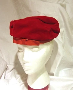 Sombrero vintage de terciopelo rojo estilo pastillero para dama - Imagen 1 de 1