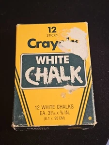 Crayola 1985 tiza blanca Binney & Smith caja completa 12 arte en polvo de tiza hecho en EE. UU. - Imagen 1 de 5