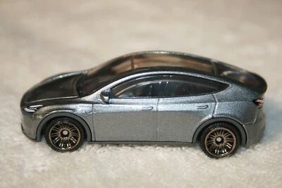 MATCHBOX 💥 2020 PLATEADO METÁLICO TESLA MODELO Y 💥🔌🔋EDICIÓN 20 ANIVERSARIO Foto 1 de 4