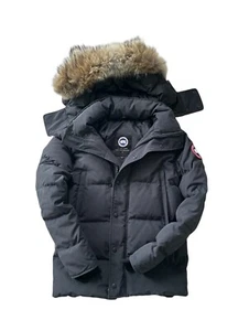 CANADA GOOSE Wyndham Parka Jacket Men Small S Navy Marine Blue Fur Authentic - Picture 1 of 9