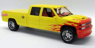 1997 Chevrolet 1:18 Pussy wagon 19015 - Image 1 of 4