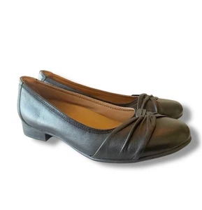 CLARKS Un Blush Wish Black Leather Women's Shoe Size 8 1/2 8.5 Pleated Flat EUC - Picture 1 of 12