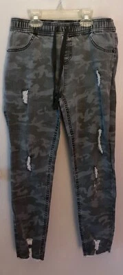 Girls Size 18 Mid Rise Jegging Distressed Camo print by Justice (Jeans) - Image 1 of 4