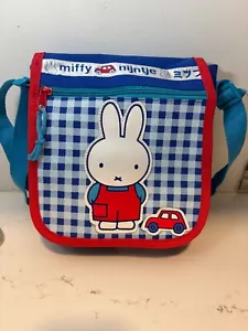 Seltene Vintage Miffy Ninjntje V.885 Tragetasche. Vorderseite blau-weiß kariert. - Bild 1 von 6