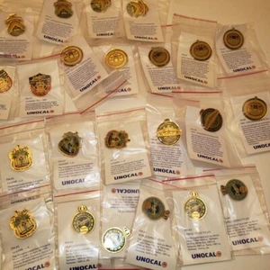Vintage Lot of 39 ~ 1976-1980 Unocal Los Angeles Dodgers Lapel Pins - Picture 1 of 3