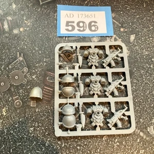 Clásicos Marines Espaciales - Bolters y Mochila 1990 Sprue Bits Warhammer 40K - Imagen 1 de 3