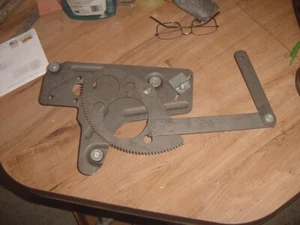 New Left Hand Window Regulator Lifter Mercedes Benz 380SLC 1981 Ch 107 - Picture 1 of 6