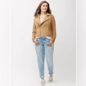NWT PLUS LANE BRYANT Tucson Tan Faux Vegan Suede Stretch Moto Jacket Sz 14/16 - Picture 1 of 10