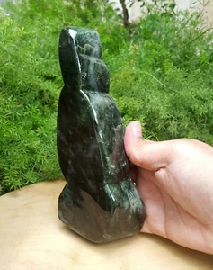 Caída/forma libre pulida de jade natural de nefrita de cristal de Pakistán 1385 g - Imagen 1 de 8