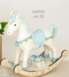 BOMBONIERA BATTESIMO COMPLEANNO CAVALLO DONDOLO BASE LEGNO BIMBO CELESTE - Picture 1 of 2