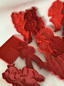 Vintage Cookie Cutters Lot Flag B-Day Halloween Christmas Holiday Fun Nostalgia - Picture 1 of 12
