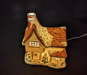 Casa de pueblo de Navidad de porcelana iluminada, incluye luz y cable, RMCD - Imagen 1 de 4