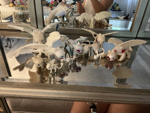 How to Train Your Dragon (10) Light Fury figures WORKS AND SOME CUSTOM PAINTED Cover