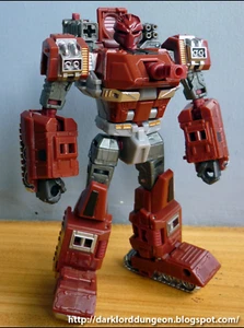 Transformers Generations Deluxe Class Warpath Brand New MOSC - Picture 1 of 5