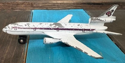 Avión Little VINTAGE MATCHBOX 1973 SB 13 Die Cast 10 Jet Plane 4 1/2" de largo Foto 1 de 4