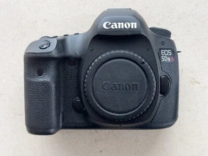 Canon EOS 5DS R 50.6MP Digital SLR Camera (Body Only) With Battery,Charger - Picture 1 of 4