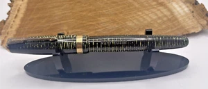 Stunning Parker Vaumatic Fountain Pen with 14 K Nib--768.24 - Picture 1 of 8