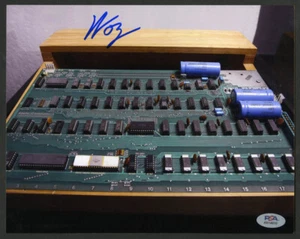 Steve Woz Wozniak SIGNED 8x10 Photo Apple I Motherboard Comp PSA/DNA AUTOGRAPHED - Picture 1 of 1