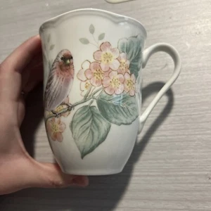 Lenox Butterfly Meadow "Red Poll Finch" Coffee Mug Teacup - Picture 1 of 4