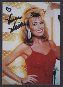 Vanna White, American TV Personality, Wheel of Fortune, signed 3½x5 color photo - Picture 1 of 1