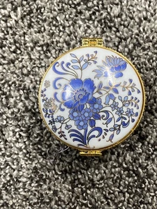 Trinket Box White/blue Floral Porcelain Hinged w Gold Trim - Picture 1 of 6
