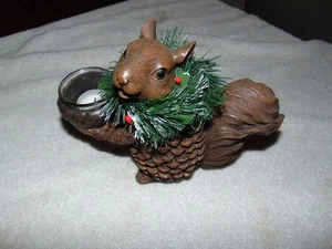 Candelabro votivo vintage de resina de ardilla juguetón de Navidad de los años 90 - Imagen 1 de 5