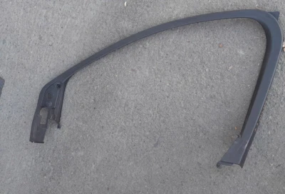 2016 Ford Edge painel de tampa de acabamento de moldura de janela lateral direita do passageiro fabricante de equipamento original - Imagem 1 de 4