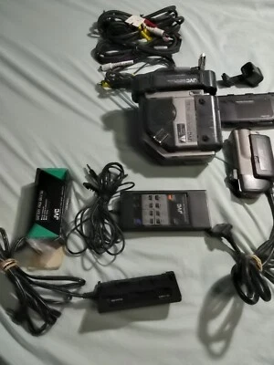 VINTAGE JVC VU-V27OU,SVHSC, SC-D01U, BN-V75U,SC-C01U,YQ20333B,YQ20334B,VIDPRO - Image 1 of 4