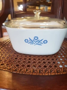 2.5 QT VTG Corning Ware Blue Cornflower P-2 1/2-B Casserole Dish + Lid P-9-C 1 - Picture 1 of 21