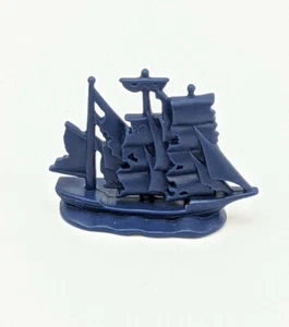 Game of Life Pirates of the Caribbean 2005 Dead Mans Chest #42941 Blue Ship - Picture 1 of 1