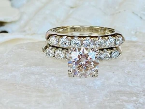 2.1ct Round Cut Moissanite Vintage-Inspired Bridal Set 14k White Gold Plated - Picture 1 of 11