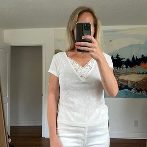 Simple Retro Lace V-Neck Short Sleeve Blouse Women’s Size Small - Picture 1 of 9