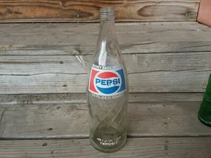 Vintage 32 OZ Glass Pepsi Cola Bottle 1974? Soda Collectible Decor Advertisement - Picture 1 of 2