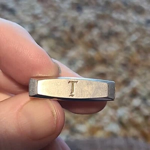 Iniciales en T Monograma Letra Fuente Nombre De Colección GRANDE Hickok Tie Bar Clip - Imagen 1 de 3